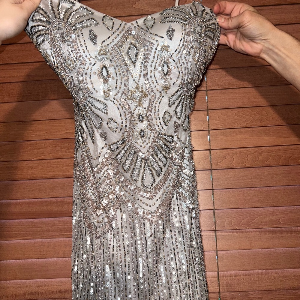 Alberto Makali- Beaded fitted/corset gown- fits size 2, has a matching shawl